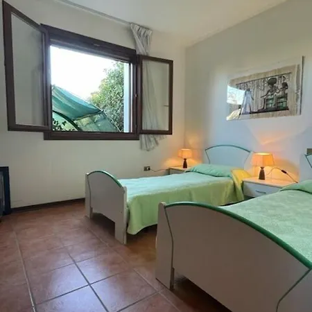 Vila Charming With Pool In Albarella