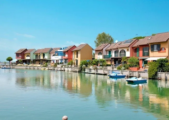 Charming Villa With Pool In Albarella Vila