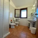 Charming With Pool In Albarella *